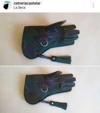 Guantes para jóvenes cetreros.