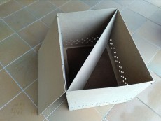 caja tranporte mensageria grande con division 61x47x40.jpeg